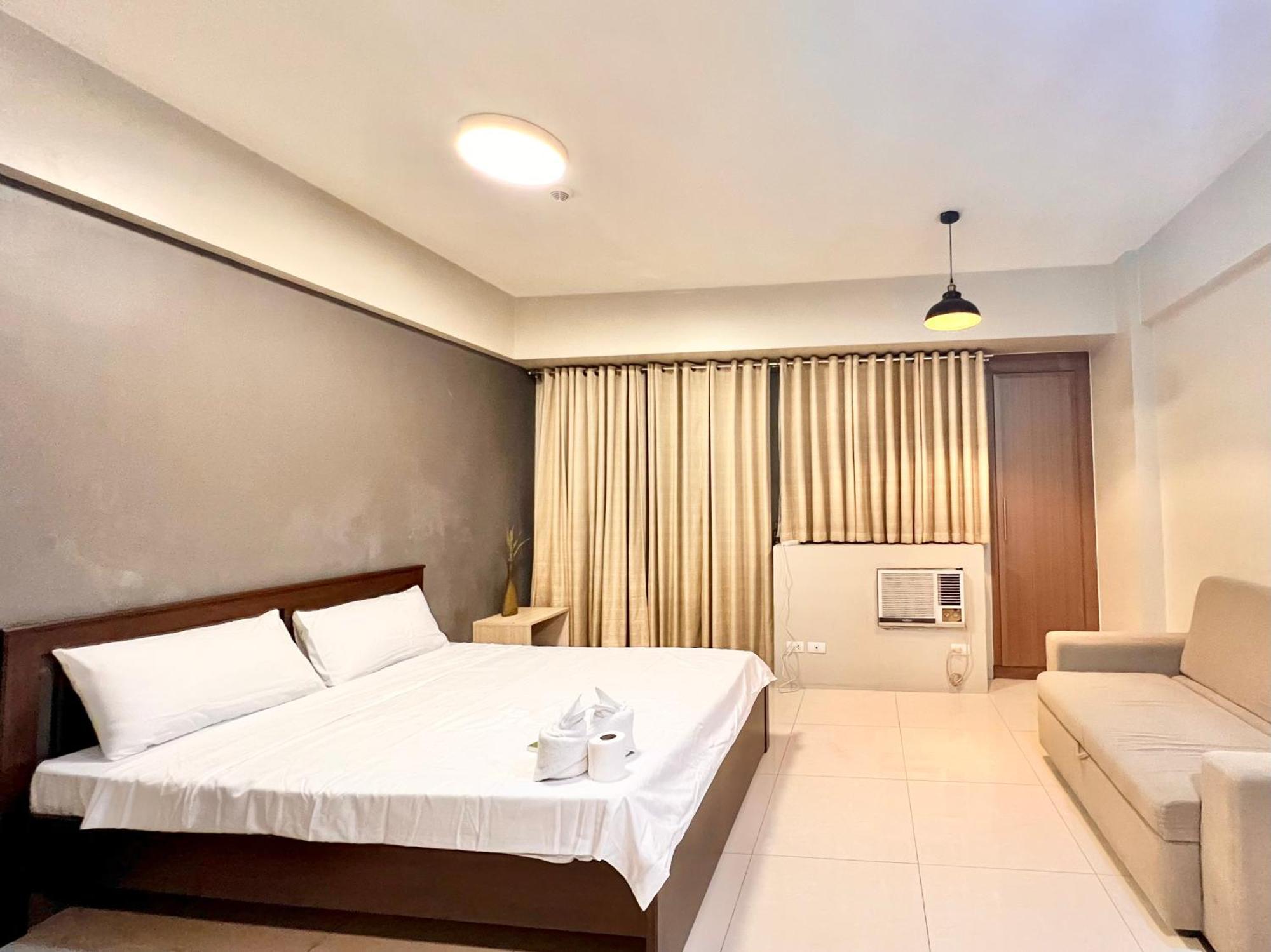 Paranaque City Luxury Hotel Type Condo Near Naia Manila Airport מראה חיצוני תמונה